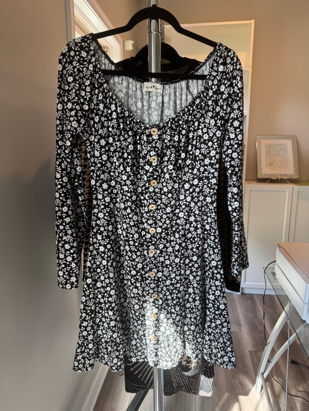 Cute Floral Dress White/ Black- Size Large